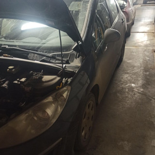 Замена аккумулятора на Peugeot 308 I Рестайлинг 2011 - 2015 1.6 (140 л.с.) Замена аккумулятора на Peugeot 308 I Рестайлинг 2011 - 2015 1.6 (140 л.с.)