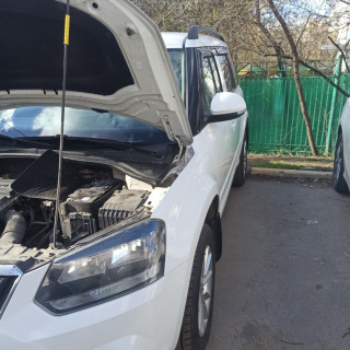 Замена аккумулятора на Skoda Yeti I 2009 - 2014 1.8 (152 л.с.) Замена аккумулятора на Skoda Yeti I 2009 - 2014 1.8 (152 л.с.)